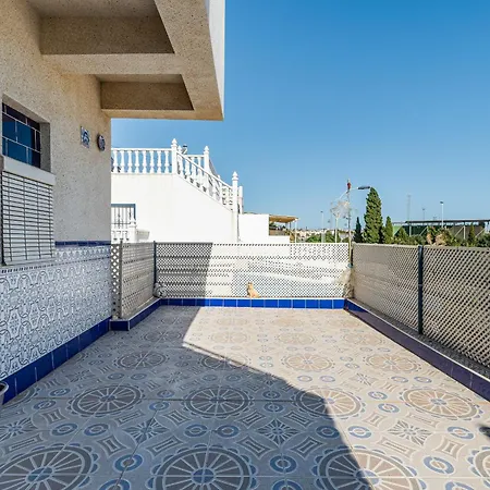 The Lemon Tree House Hébergement de vacances Torrevieja